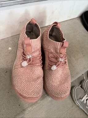 Nurse Mates Pink Knit Slip-On Athletic Shoes